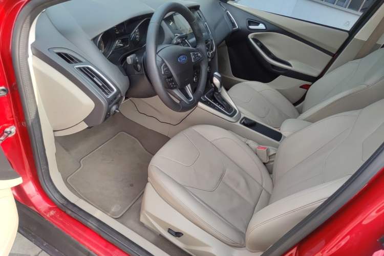 Used Ford Focus 2017 Sedan EcoBoost 180 Automatic Flagship Model Left Front Seat