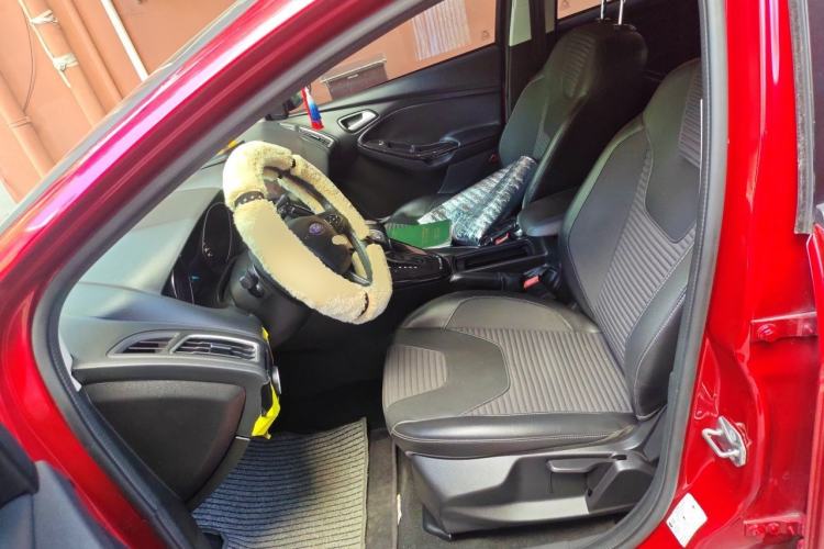 Used Ford Focus 2017 Sedan 1.6L Automatic Fashion Edition Smart Drive Version Left Front Seat