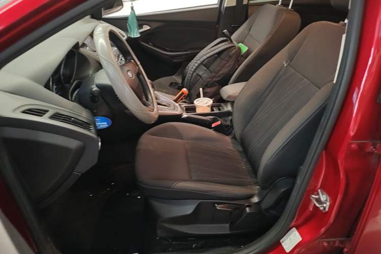 Used Ford Focus 2017 Hatchback 1.6L Automatic Comfort Plus SmartDrive Edition Left Front Seat