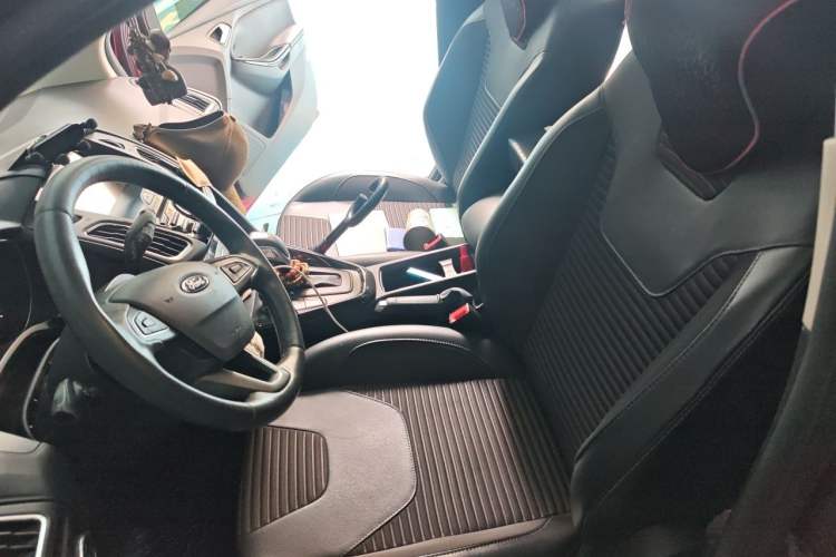 Used Ford Focus 2017 Hatchback EcoBoost 125 Automatic - Ultra-Powerful Style Edition with Smart Drive Features Left Front Seat