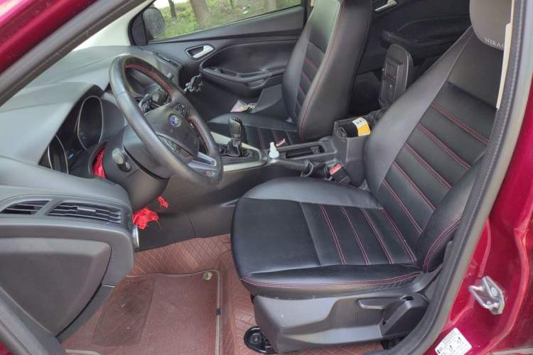 Used Ford Focus 2017 Hatchback 1.6L Manual Comfort Plus SmartDrive Edition Left Front Seat