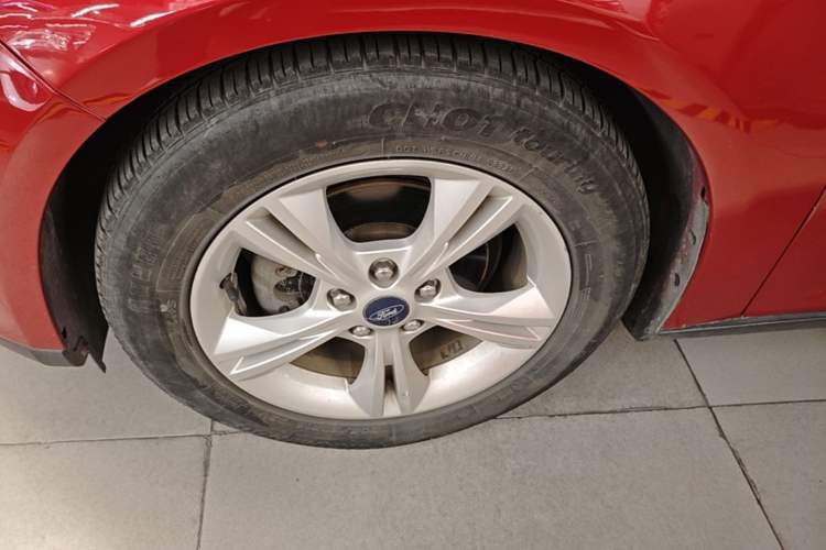 Used Ford Focus 2017 Hatchback 1.6L Automatic Comfort Plus SmartDrive Edition Left Front Wheel Hub