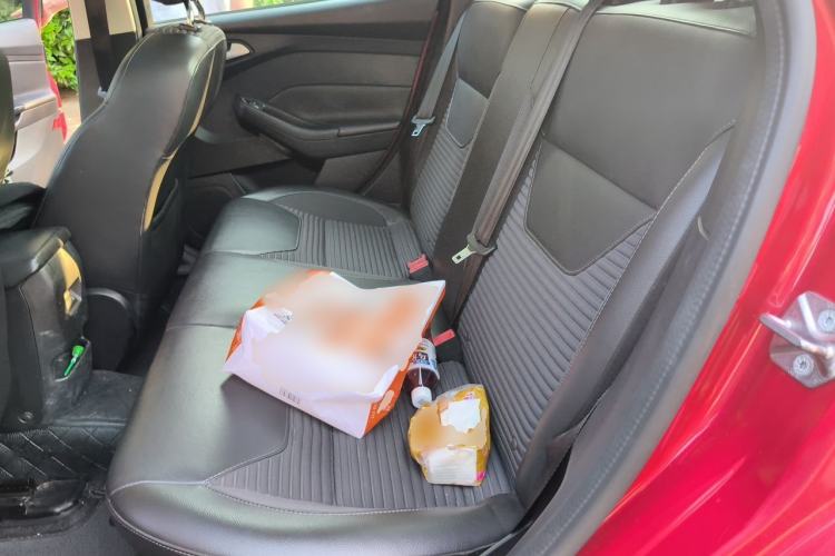 Used Ford Focus 2017 Sedan 1.6L Automatic Fashion Edition Smart Drive Version Left Rear Seat