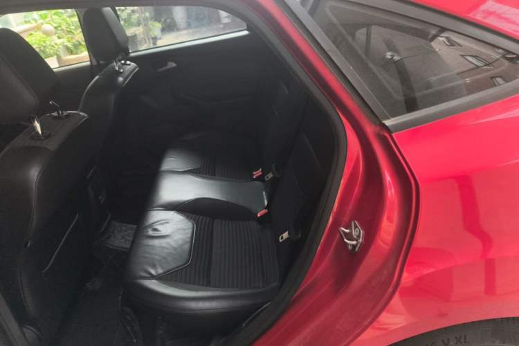 Used Ford Focus 2017 Sedan 1.6L Automatic Fashion Edition Smart Drive Version Left Rear Seat