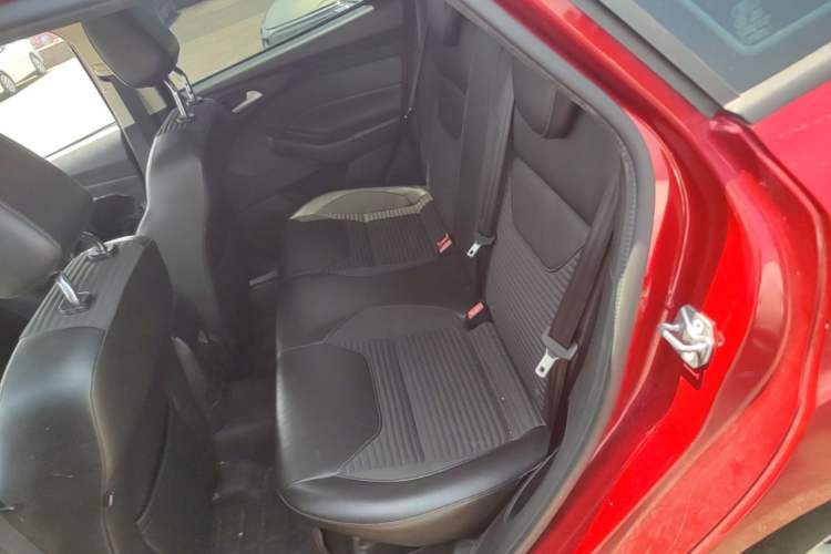 Used Ford Focus 2017 Sedan 1.6L Automatic Fashion Edition Smart Drive Version Left Rear Seat
