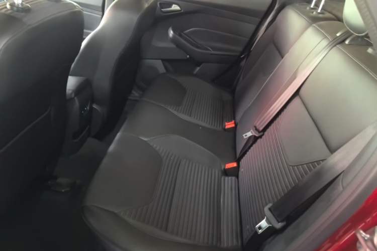 Used Ford Focus 2017 Hatchback 1.6L Automatic Fashion Edition Smart Drive Version Left Rear Seat