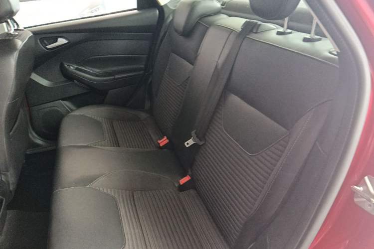 Used Ford Focus 2017 Sedan 1.6L Automatic Fashion Edition Smart Drive Version Left Rear Seat