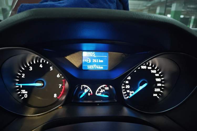 Used Ford Focus 2017 Sedan 1.6L Automatic Fashion Edition Smart Drive Version Odometer Close Up