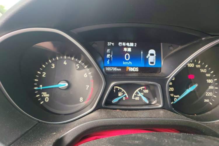 Used Ford Focus 2017 Sedan 1.6L Automatic Fashion Edition Smart Drive Version Odometer Close Up