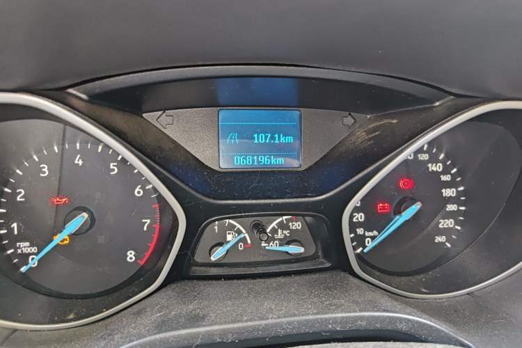 Used Ford Focus 2017 Sedan 1.6L Manual Comfort Plus SmartDrive Edition Odometer Close Up