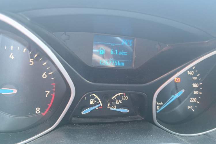 Used Ford Focus 2017 Sedan 1.6L Manual Comfort Plus SmartDrive Edition Odometer Close Up