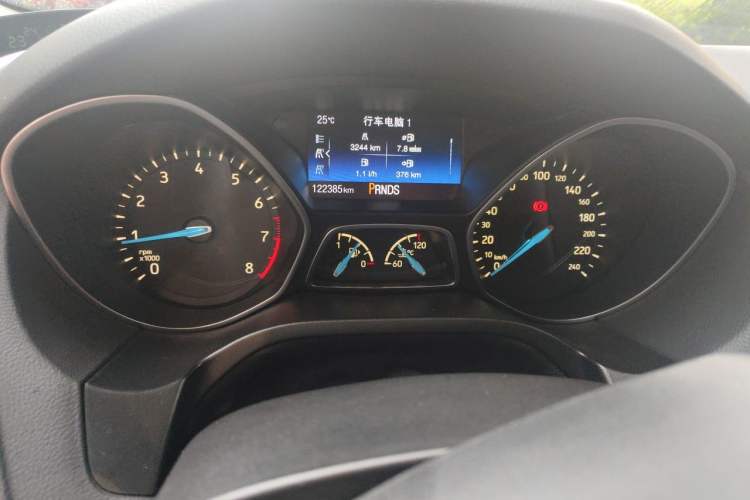 Used Ford Focus 2017 Hatchback EcoBoost 180 Automatic Sport Model Odometer Close Up