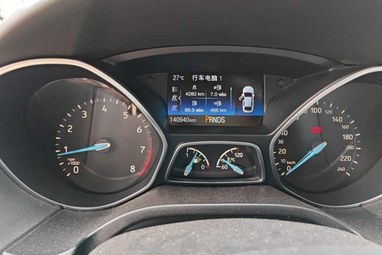 Used Ford Focus 2017 Sedan 1.6L Automatic Comfort Plus SmartDrive Edition Odometer Close Up