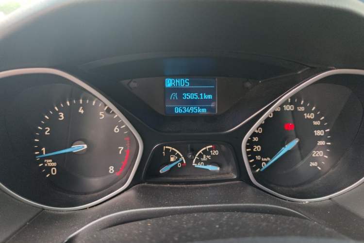 Used Ford Focus 2017 Sedan 1.6L Automatic Comfort Plus SmartDrive Edition Odometer Close Up