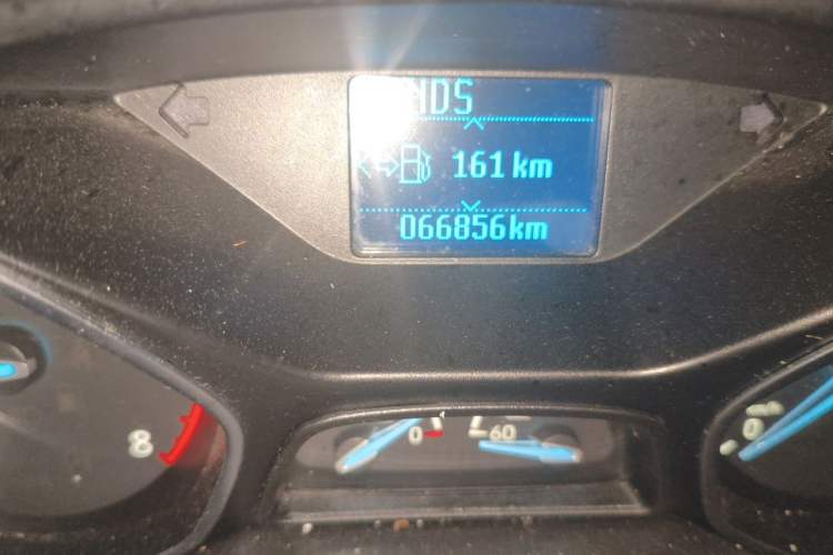Used Ford Focus 2017 Hatchback 1.6L Automatic Fashion Edition Smart Drive Version Odometer Close Up
