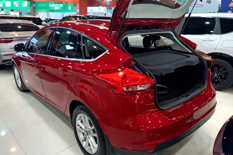 Used Ford Focus 2017 Hatchback EcoBoost 180 Automatic Elite Model Rear Left 45 Deg