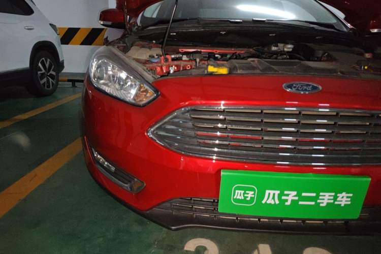 Used Ford Focus 2017 Sedan 1.6L Automatic Fashion Edition Smart Drive Version Right Front Headlight