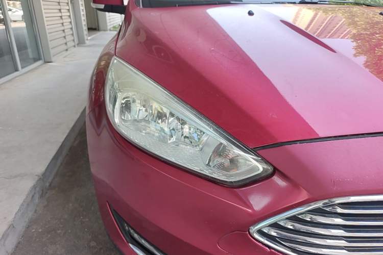 Used Ford Focus 2017 Sedan 1.6L Automatic Fashion Edition Smart Drive Version Right Front Headlight