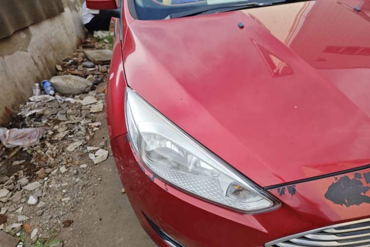 Used Ford Focus 2017 Sedan 1.6L Manual Fashion Edition Smart Drive Version Right Front Headlight