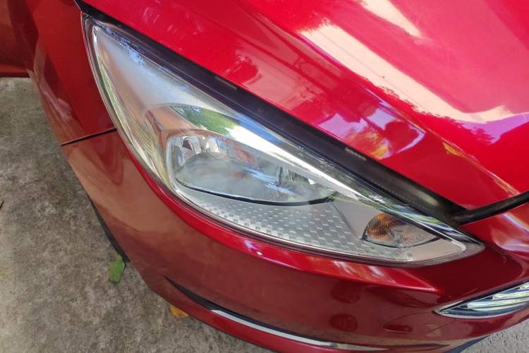 Used Ford Focus 2017 Sedan 1.6L Automatic Fashion Edition Smart Drive Version Right Front Headlight