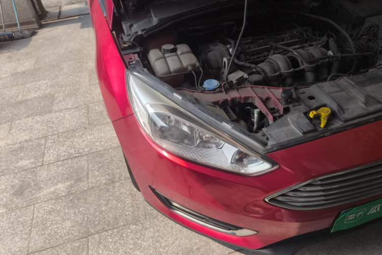 Used Ford Focus 2017 Sedan 1.6L Automatic Fashion Edition Smart Drive Version Right Front Headlight