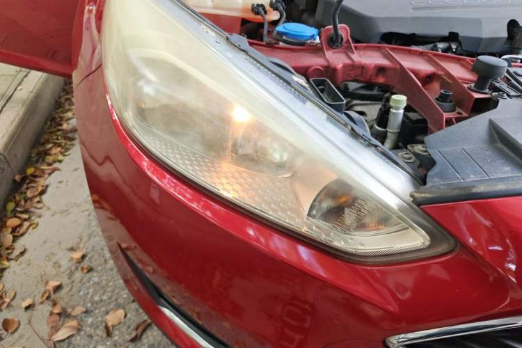 Used Ford Focus 2017 Hatchback EcoBoost 180 Automatic Elite Model Right Front Headlight