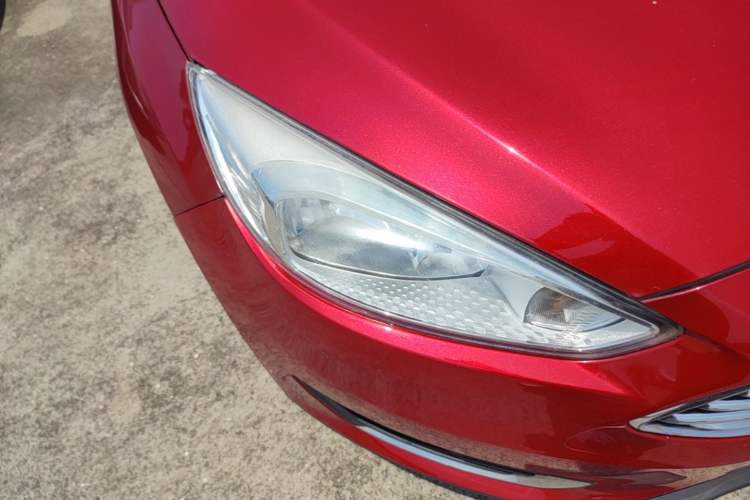 Used Ford Focus 2017 Sedan 1.6L Automatic Fashion Edition Smart Drive Version Right Front Headlight