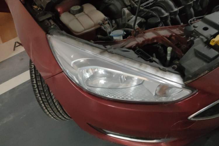 Used Ford Focus 2017 Hatchback 1.6L Automatic Fashion Edition Smart Drive Version Right Front Headlight