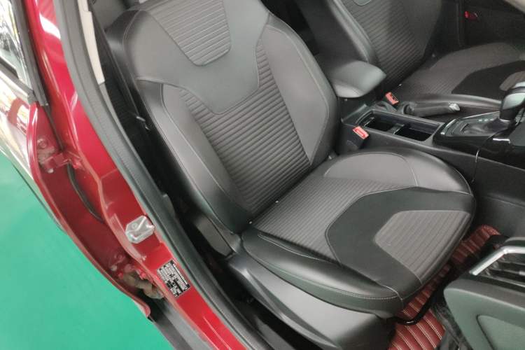 Used Ford Focus 2017 Hatchback 1.6L Automatic Fashion Edition Smart Drive Version Right Front Seat