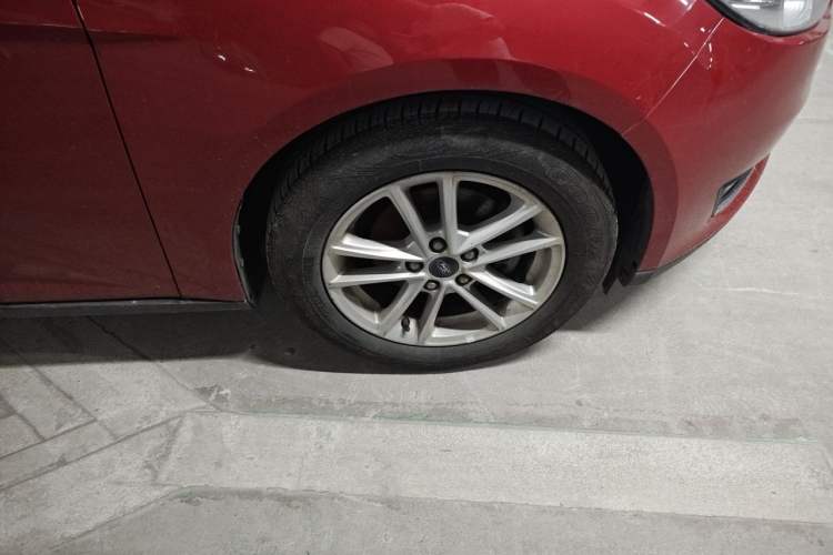 Used Ford Focus 2017 Sedan 1.6L Automatic Fashion Edition Smart Drive Version Right Front Wheel Hub