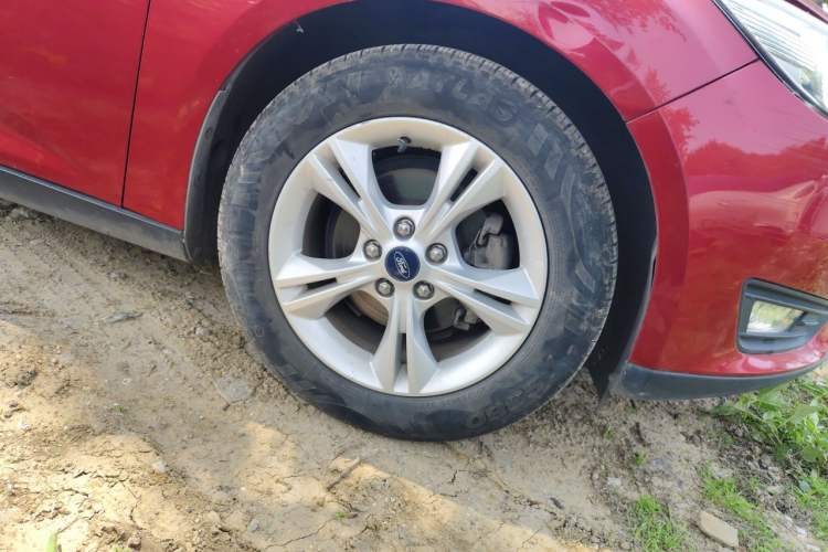 Used Ford Focus 2017 Hatchback 1.6L Manual Comfort Plus SmartDrive Edition Right Front Wheel Hub