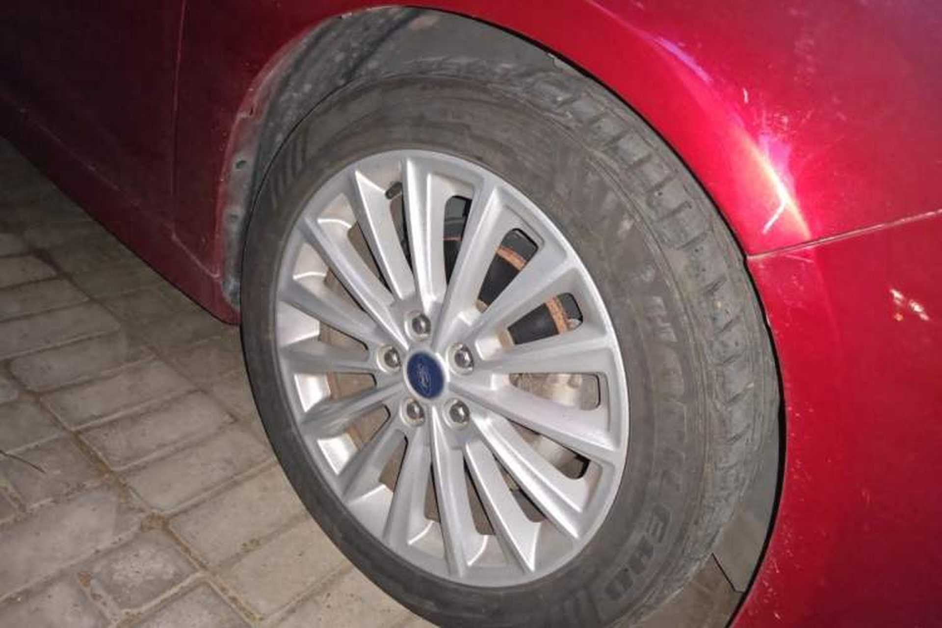 Used Ford Focus 2017 Hatchback EcoBoost 180 Automatic Sport Model Right Front Wheel Hub