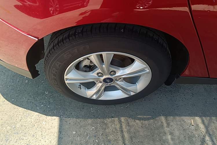 Used Ford Focus 2017 Hatchback 1.6L Automatic Comfort Plus SmartDrive Edition Right Rear Wheel Hub