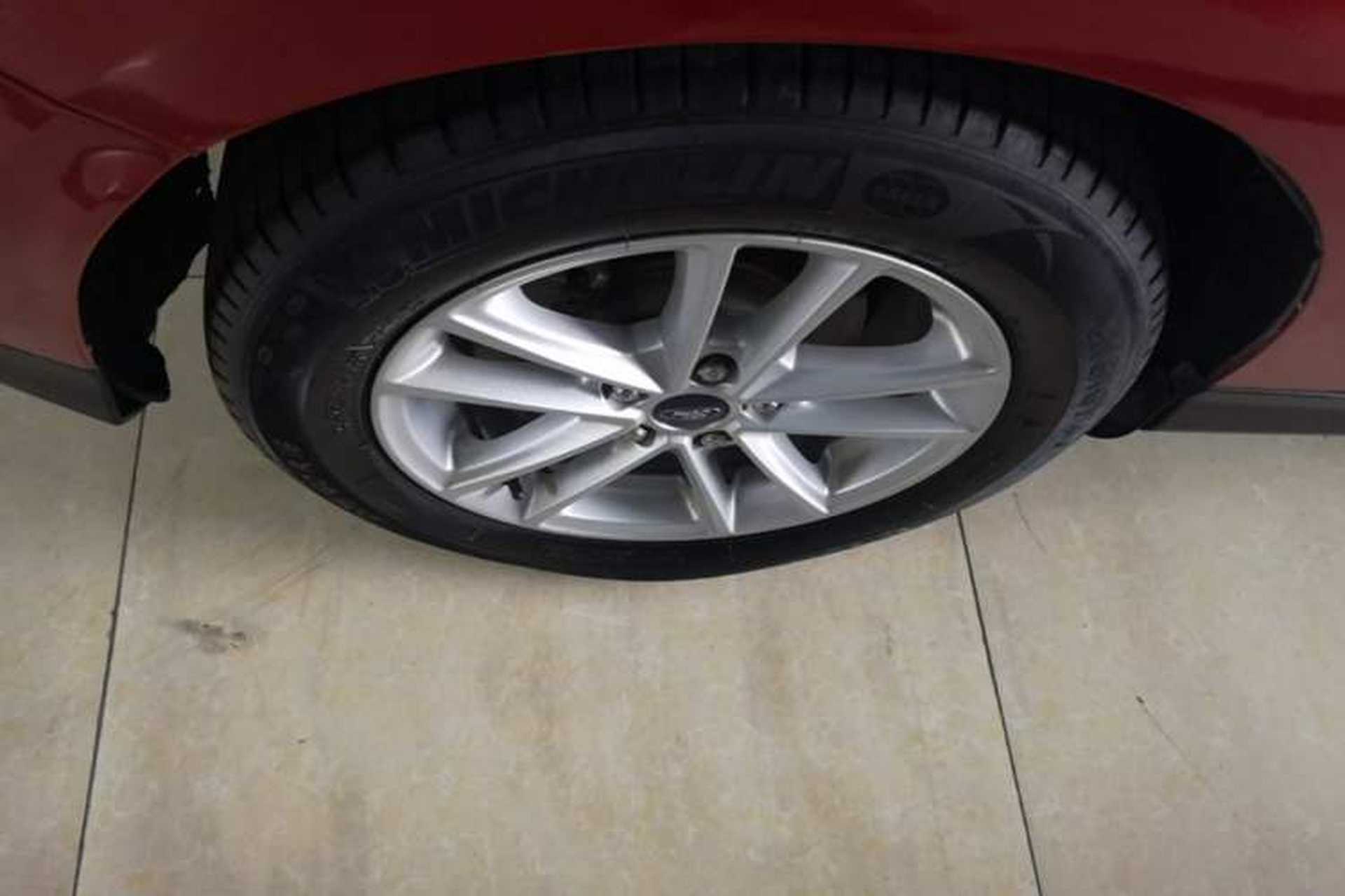 Used Ford Focus 2017 Hatchback 1.6L Automatic Fashion Edition Smart Drive Version Right Rear Wheel Hub