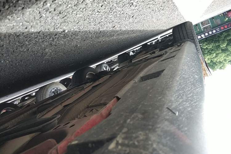 Used Ford Focus 2017 Hatchback 1.6L Manual Fashion Edition SmartDrive Version Right Side Sill