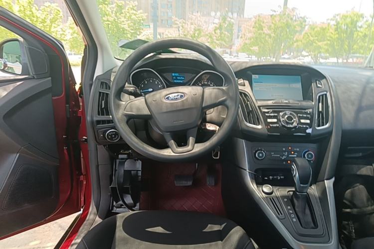 Used Ford Focus 2017 Hatchback 1.6L Automatic Comfort Plus SmartDrive Edition Steering Wheel