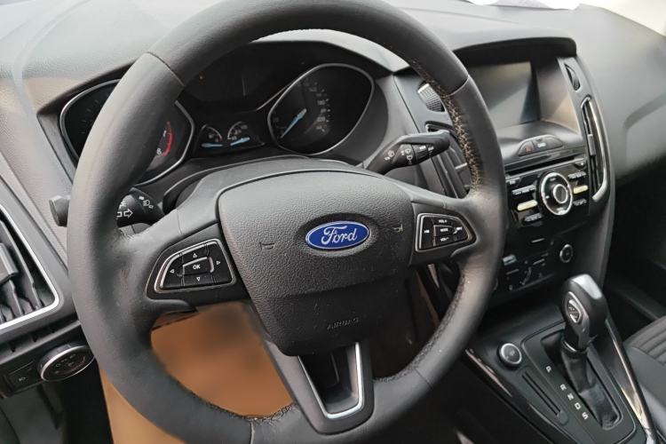Used Ford Focus 2017 Sedan 1.6L Automatic Fashion Edition Smart Drive Version Steering Wheel