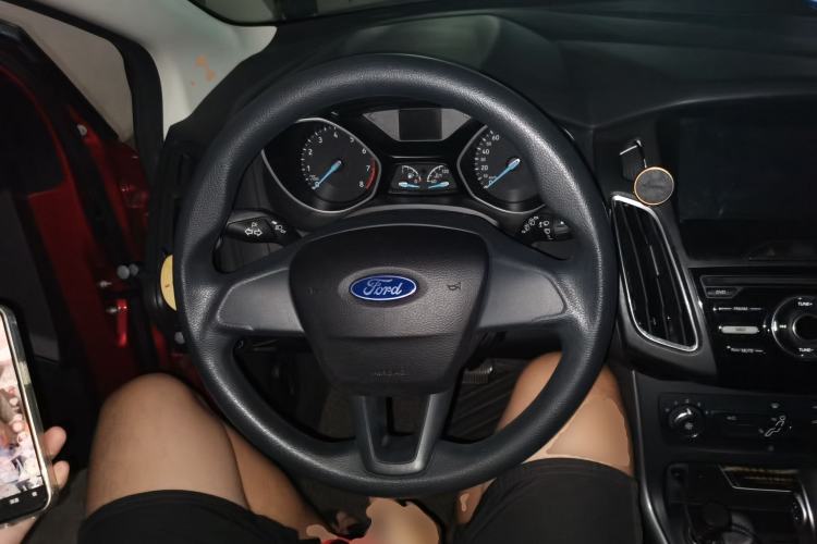 Used Ford Focus 2017 Hatchback 1.6L Automatic Comfort Plus SmartDrive Edition Steering Wheel