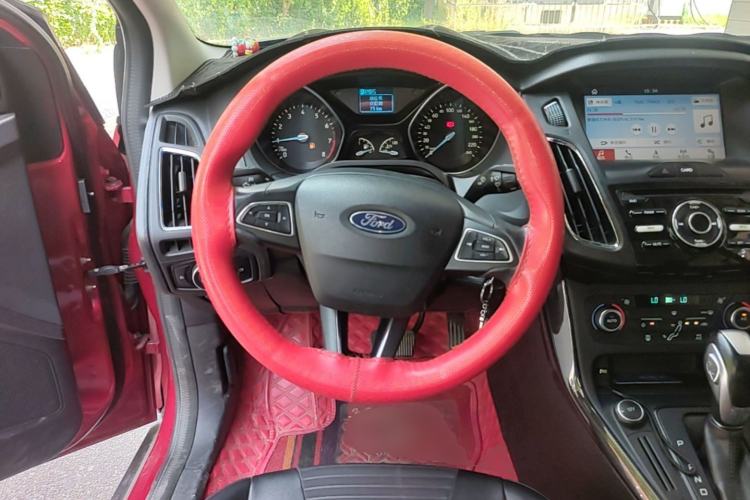 Used Ford Focus 2017 Sedan 1.6L Automatic Fashion Edition Smart Drive Version Steering Wheel