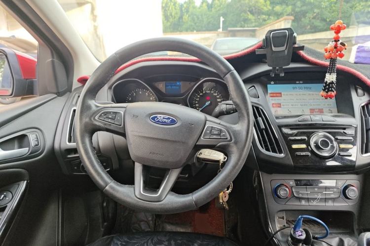 Used Ford Focus 2017 Sedan 1.6L Manual Fashion Edition Smart Drive Version Steering Wheel