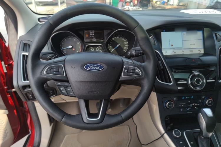 Used Ford Focus 2017 Sedan EcoBoost 180 Automatic Flagship Model Steering Wheel
