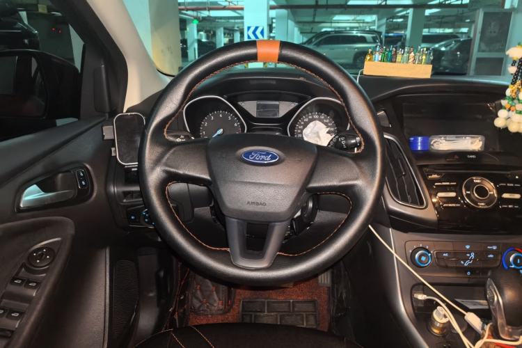 Used Ford Focus 2017 Hatchback 1.6L Automatic Comfort Plus SmartDrive Edition Steering Wheel