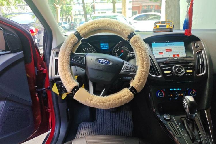Used Ford Focus 2017 Sedan 1.6L Automatic Fashion Edition Smart Drive Version Steering Wheel