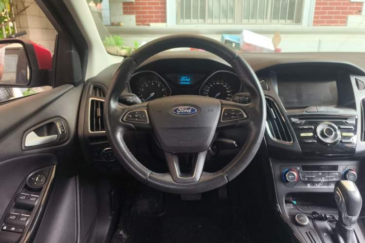 Used Ford Focus 2017 Sedan 1.6L Automatic Fashion Edition Smart Drive Version Steering Wheel