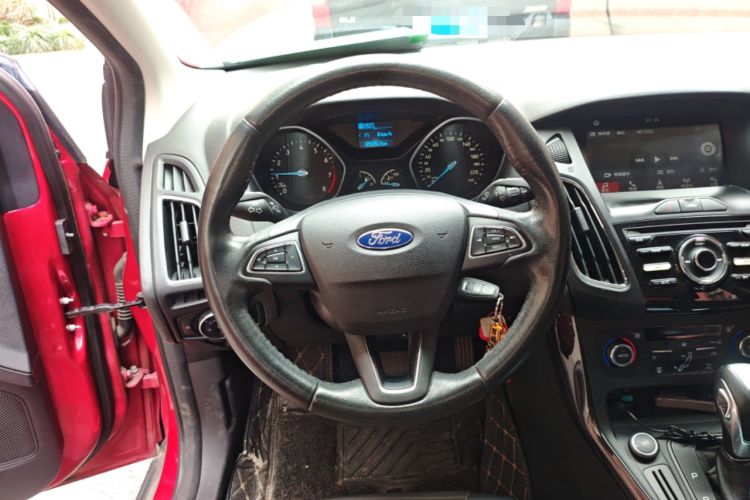 Used Ford Focus 2017 Sedan 1.6L Automatic Fashion Edition Smart Drive Version Steering Wheel