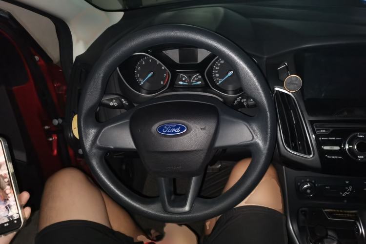 Used Ford Focus 2017 Hatchback 1.6L Automatic Comfort Plus SmartDrive Edition Steering Wheel