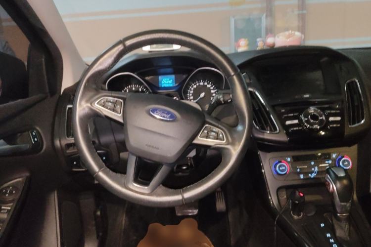 Used Ford Focus 2017 Hatchback 1.6L Automatic Fashion Edition Smart Drive Version Steering Wheel