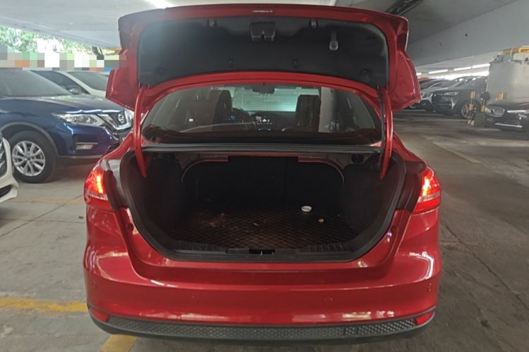 Used Ford Focus 2017 Sedan 1.6L Automatic Fashion Edition Smart Drive Version Trunk