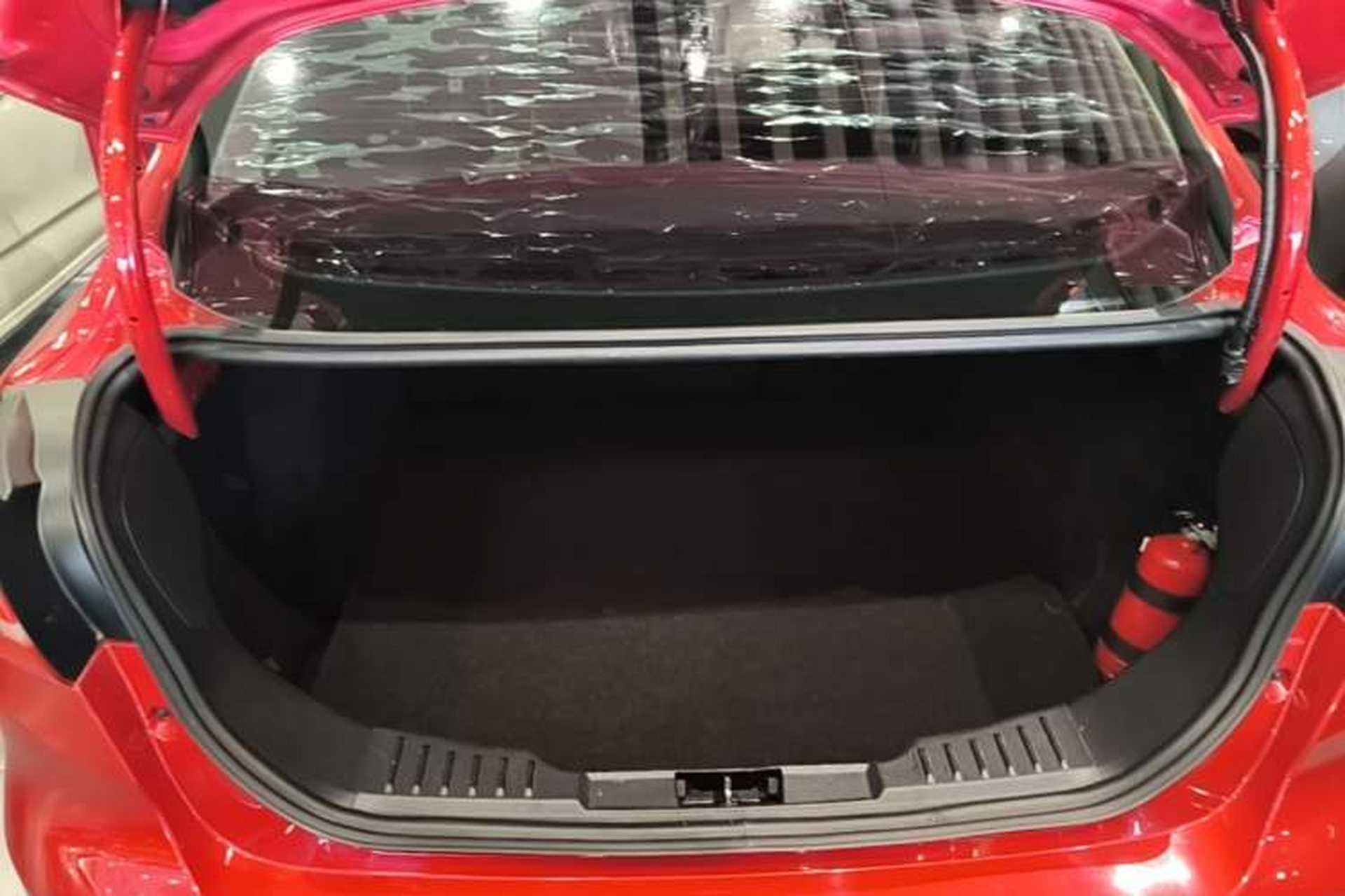 Used Ford Focus 2017 Sedan 1.6L Automatic Fashion Edition Smart Drive Version Trunk