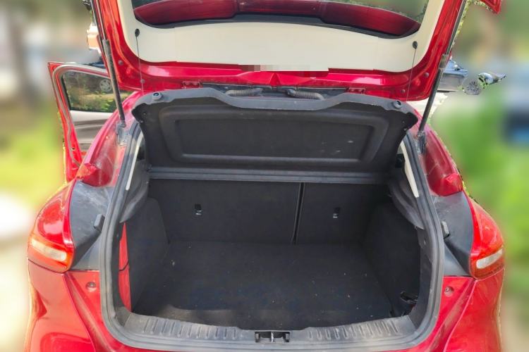 Used Ford Focus 2017 Hatchback 1.6L Manual Comfort Plus SmartDrive Edition Trunk